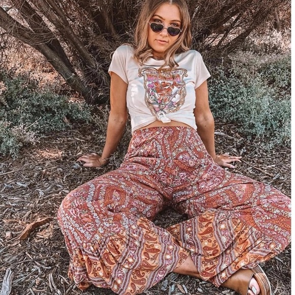 KJANSY Pants - LAST ONE! 5⭐️ Indio Cropped Paisley Pants